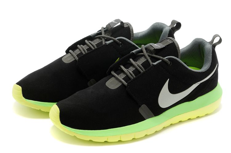 NIKE ROSHERUN NM 3M fur vert noir nouvelles chaussures (1)
